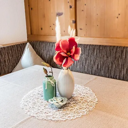 Apartment Cozy Family In The Heart Of The Tztal With A Balcony *